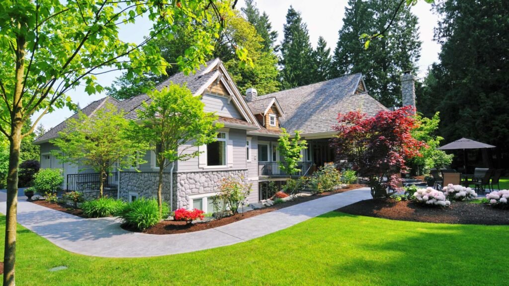 Common Landscaping Mistakes Homeowners Make in Inglewood, CA (and How to Avoid Them)